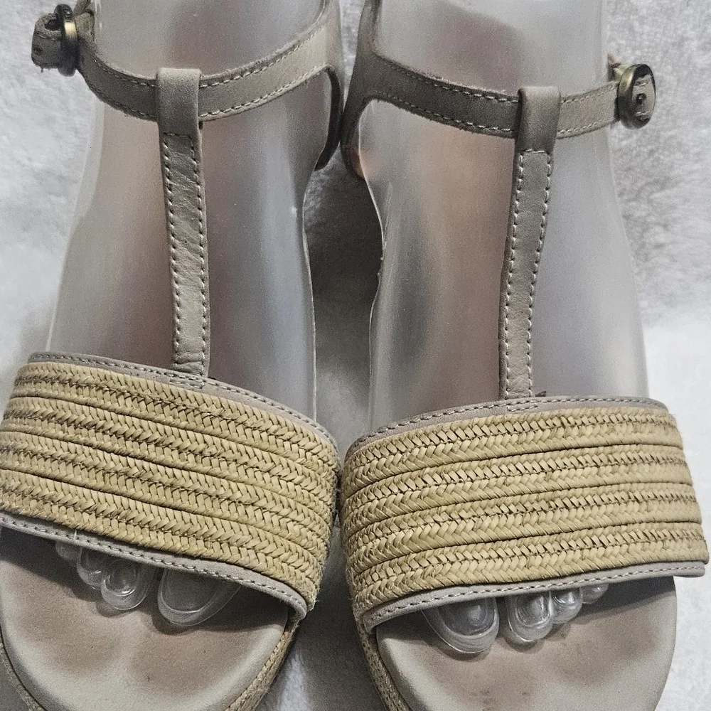 UGG Australia Fitchie Platform Wedge Sandals 1006844 Oyster Tan beige size 8